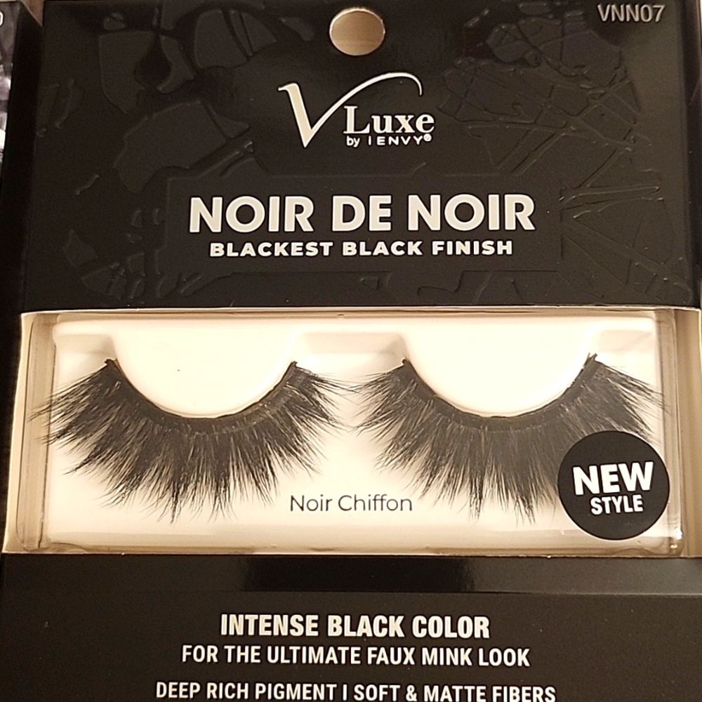 Lash Bundle - Picture 6 of 7